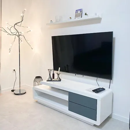 1-3 Pers. 0,9 Km Zum Zentrum - Moderne In