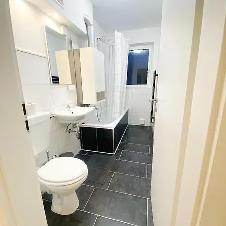 1-3 Pers. 0,9 Km Zum Zentrum - Moderne In